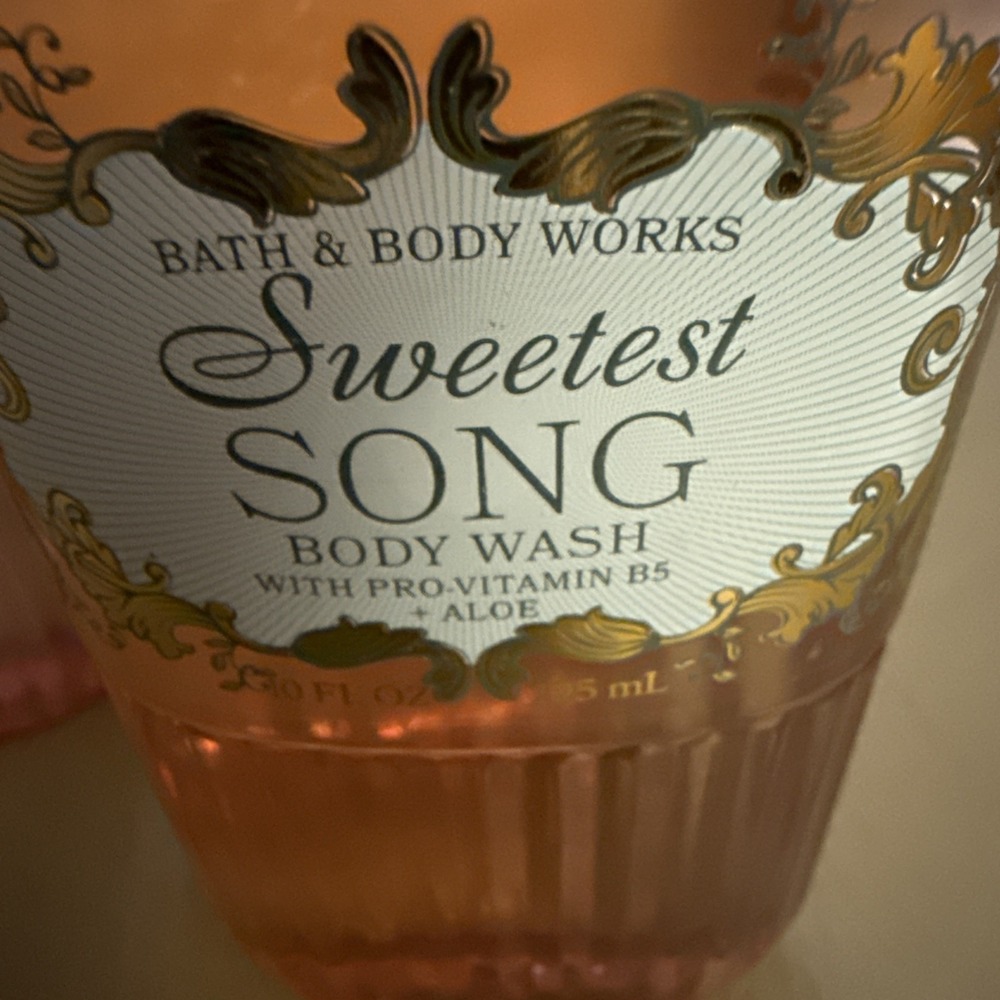 Bath & Body Works Lot of 3 Bottles Sweetest Song Body Wash Shower Gel 10 oz‎ - Picture 4 of 5